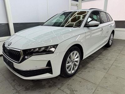 Neu Skoda Octavia Selection 150 PS (110 kW) 2026 Moon weis metallic 2y2y Kombi