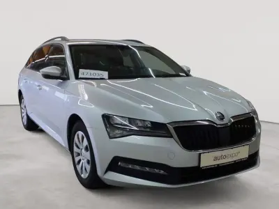 Gebraucht Skoda Superb Active 150 PS (110 kW) 2022 Brillantsilber metallic Kombi