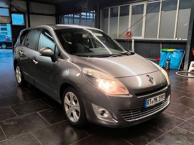 Gebraucht Renault Grand Scénic III Dynamique 140 PS (102 kW) 2011 Grau Van / Kleinbus