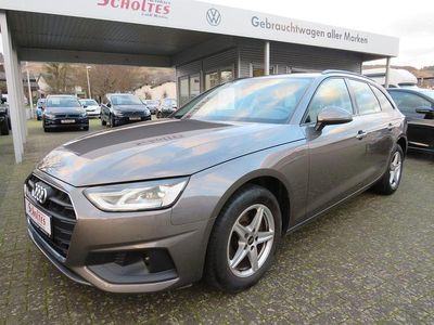 Terragrau metallic Gebraucht 2022 Audi A4 Business Kombi | 24.880 € (Guter Preis)