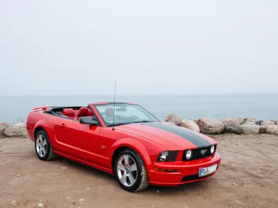 Gebraucht Ford Mustang GT 305 PS (224 kW) 2006 Rot Cabrio