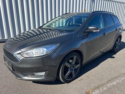 Gebraucht Ford Focus 120 PS (88 kW) 2017 Grau Kombi