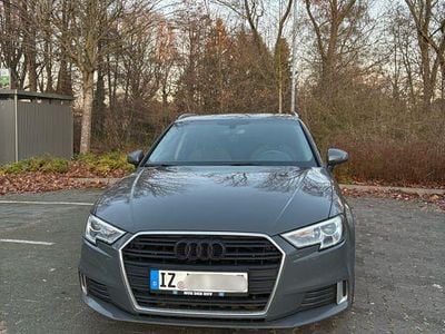 Grau Gebraucht 2018 Audi A3 Sport Limousine | 14.500 € (Guter Preis)