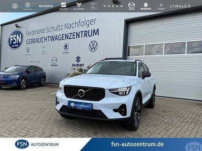 Blau Gebraucht 2024 Volvo XC40 Plus SUV | 37.990 € (Fairer Preis)