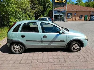 Gebraucht Opel Corsa 75 PS (55 kW) 2001 Andere farben Kleinwagen