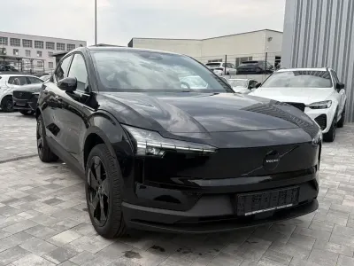 Neu Volvo EX30 200 kW (272 PS) 2026 Schwarz SUV