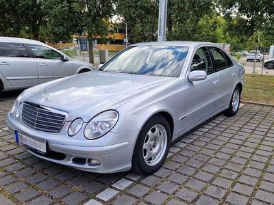 Mercedes E200