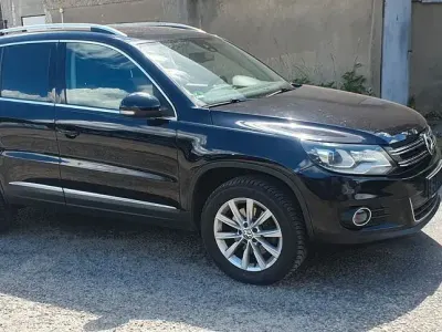 Gebraucht VW Tiguan 140 PS (102 kW) 2012 Schwarz SUV