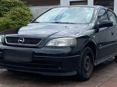 Gebraucht Opel Astra Njoy 84 PS (61 kW) 2003 Schwarz Limousine