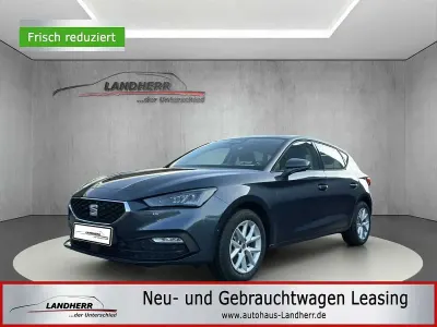 Neu Seat Leon Style 116 PS (85 kW) 2025 Blau Limousine