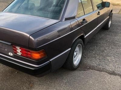 Second-hand Mercedes 190 75 CP (55 kW) 1993 Maro Berlinǎ