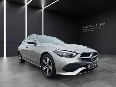 Gebraucht Mercedes C200 Avantgarde 163 PS (119 kW) 2023 Silber Kombi