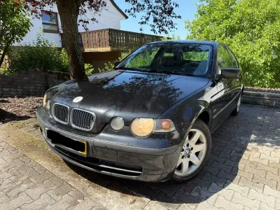 Gebraucht BMW 316 116 PS (85 kW) 2001 Schwarz Limousine