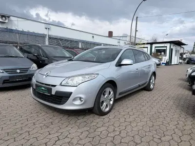 Gebraucht Renault Mégane Dynamique 110 PS (80 kW) 2011 Silber Limousine