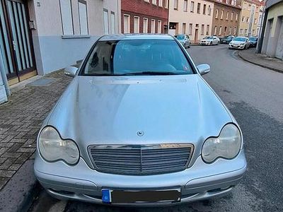 Grau Gebraucht 2003 Mercedes C180 Limousine | 2.100 € (Fairer Preis)