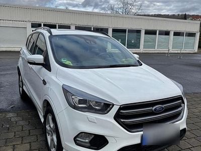 Weiß Gebraucht 2019 Ford Kuga ST-Line SUV | 12.999 € (Guter Preis)