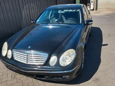 Mercedes E220