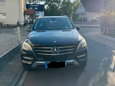 Gebraucht Mercedes ML350 AMG line 258 PS (189 kW) 2012 Schwarz SUV