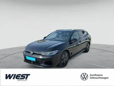 Gebraucht VW Passat R-line 265 PS (194 kW) 2025 Grenadillschwarz metallic Kombi