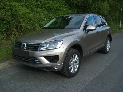 Gebraucht VW Touareg R-line 262 PS (192 kW) 2016 Gold SUV