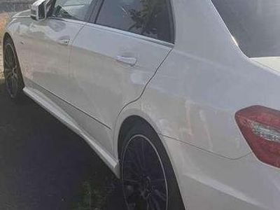 Gebraucht Mercedes E220 170 PS (125 kW) 2012 Schwarz Limousine