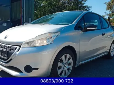 Gebraucht Peugeot 208 Access 68 PS (50 kW) 2014 Silber Kleinwagen