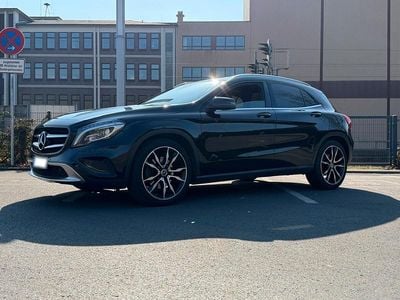 Gebraucht Mercedes GLA250 211 PS (155 kW) 2014 Schwarz SUV