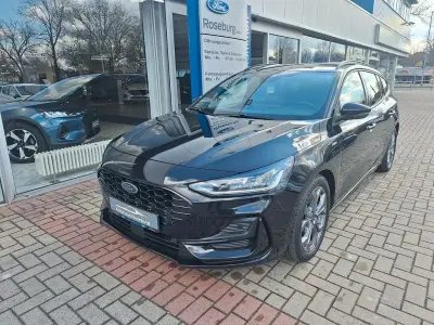 Używany Ford Focus ST-Line X 120 KM (88 kW) 2022 Czarny Sedan/Limuzyna