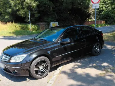 Gebraucht Mercedes CLC180 143 PS (105 kW) 2010 Schwarz Coupé
