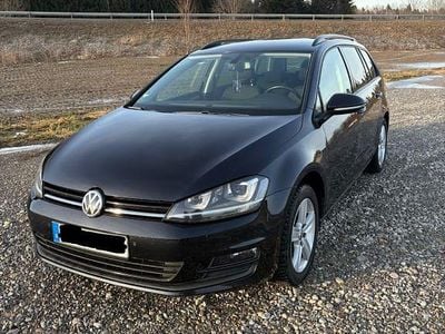 Schwarz Gebraucht 2015 VW Golf VII Comfortline Kombi | 9.000 € (Fairer Preis)