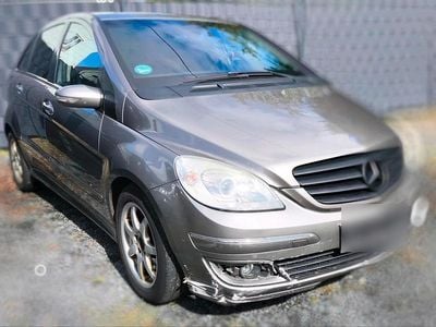 Mercedes B180