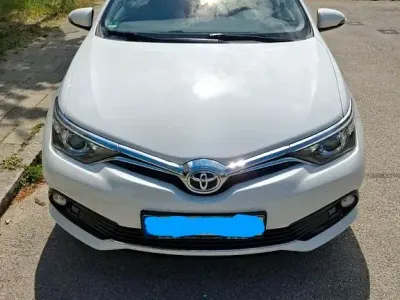 Gebraucht Toyota Auris Touring Sports 111 PS (81 kW) 2016 Weiß Kombi