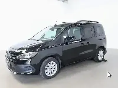 Gebraucht Mercedes T180 Progressive 131 PS (96 kW) 2025 Schwarz Van / Kleinbus