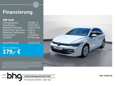 Gebraucht VW Golf VIII Life 116 PS (85 kW) 2024 Weiß Limousine