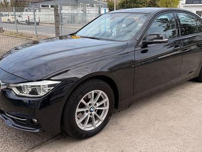 Second-hand BMW 320 Sport Line 184 CP (135 kW) 2017 Negru Berlinǎ