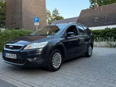 Gebraucht Ford Focus Titanium 101 PS (74 kW) 2008 Grau Limousine