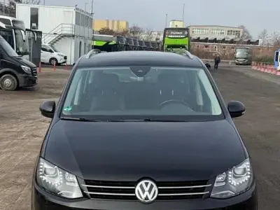 Gebraucht VW Sharan Highline 150 PS (110 kW) 2019 Schwarz Van / Kleinbus