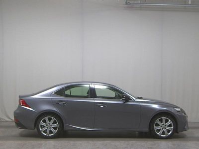 Lexus IS300h