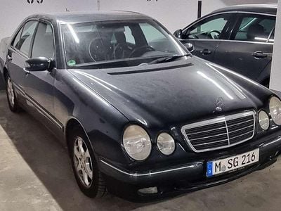 Mercedes E240