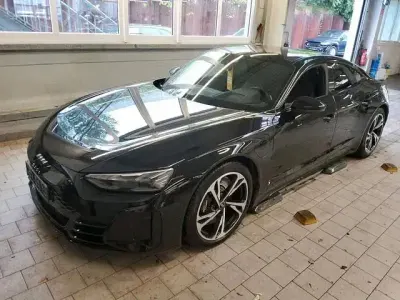 Gebraucht Audi e-tron GT quattro Ambiente 439 kW (598 PS) 2023 Schwarz Limousine