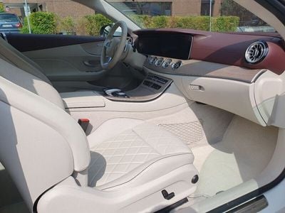 Mercedes E200