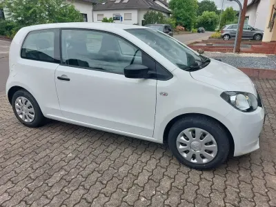 Gebraucht Skoda Citigo Active 60 PS (44 kW) 2012 Weiß Kleinwagen