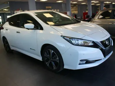 Second-hand Nissan Leaf Tekna 110 kW (150 CP) 2019 Alb Hatchback