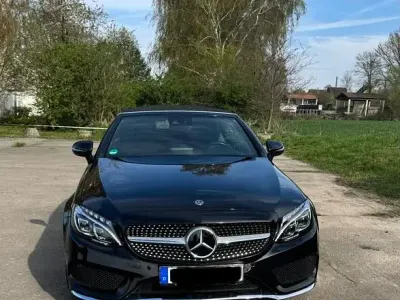 Gebraucht Mercedes C220 AMG line 170 PS (125 kW) 2018 Schwarz Cabrio