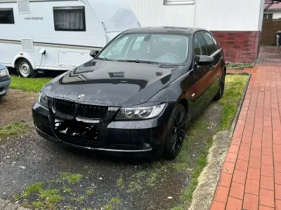 Gebraucht BMW 320 163 PS (119 kW) 2006 Schwarz Limousine
