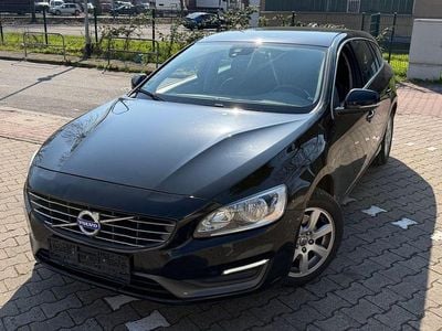 Gebraucht Volvo V60 Momentum 136 PS (100 kW) 2013 Schwarz Kombi