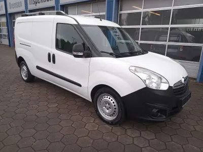 Używany Opel Combo 90 KM (66 kW) 2016 Biały Minivan