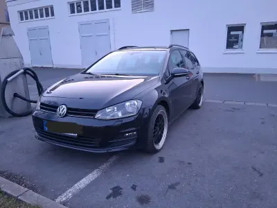Second-hand VW Golf VII Trendline 105 CP (77 kW) 2013 Negru Break