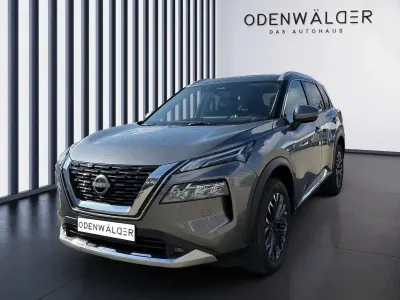 Neu Nissan X-Trail Tekna 163 PS (119 kW) 2026 Grau SUV