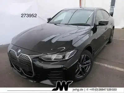 Gebraucht BMW i4 M Sport 210 kW (286 PS) 2024 Black sapphire metallic Limousine